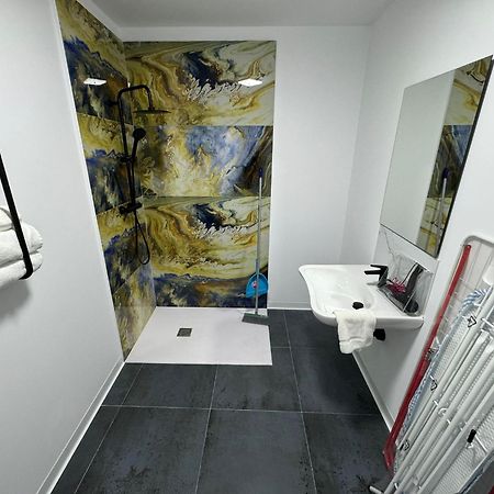 Ynfinity Aparthotel Valencia Exteriör bild