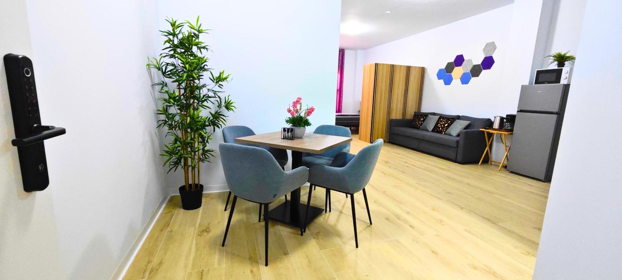 Ynfinity Aparthotel Valencia Exteriör bild